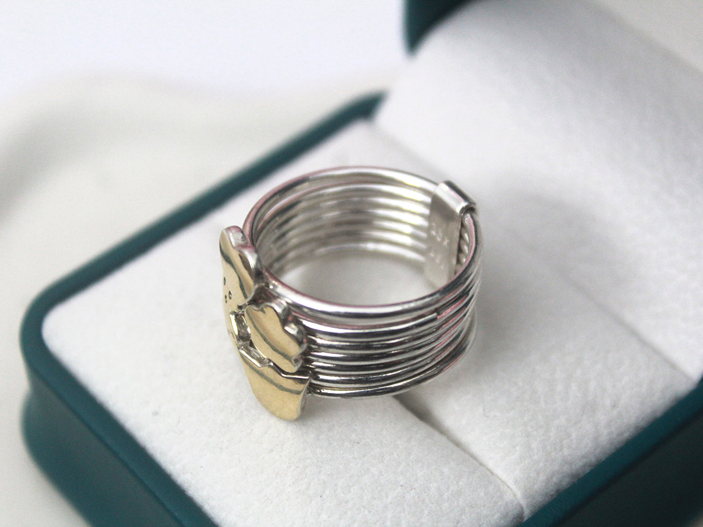 Anillo 137